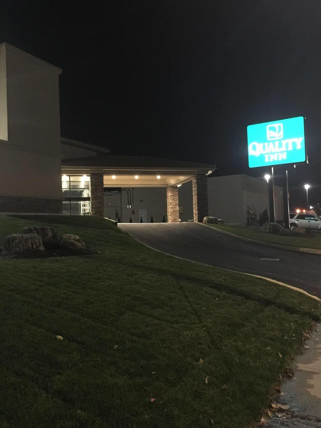 Quality Inn Лимингтон Экстерьер фото