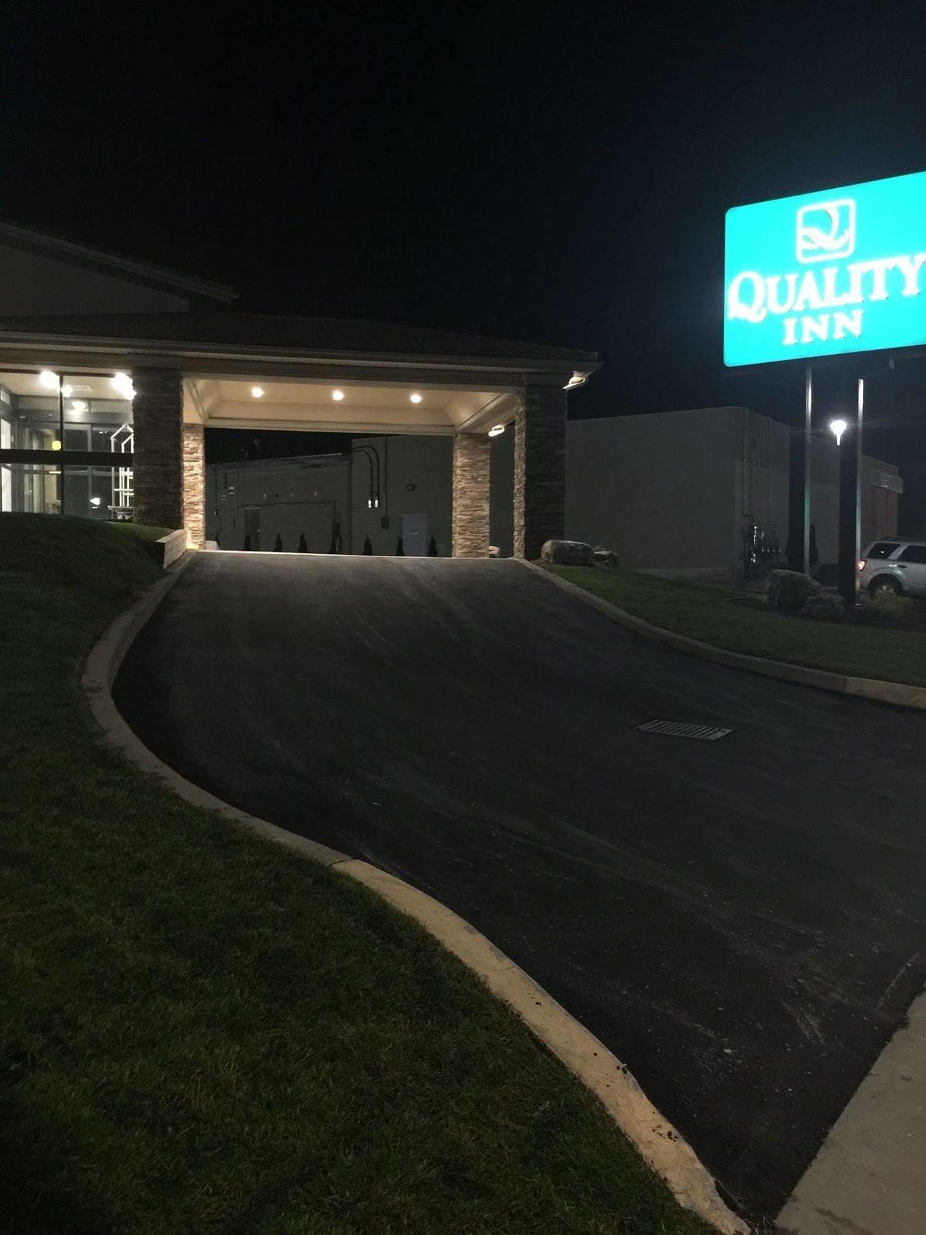 Quality Inn Лимингтон Экстерьер фото