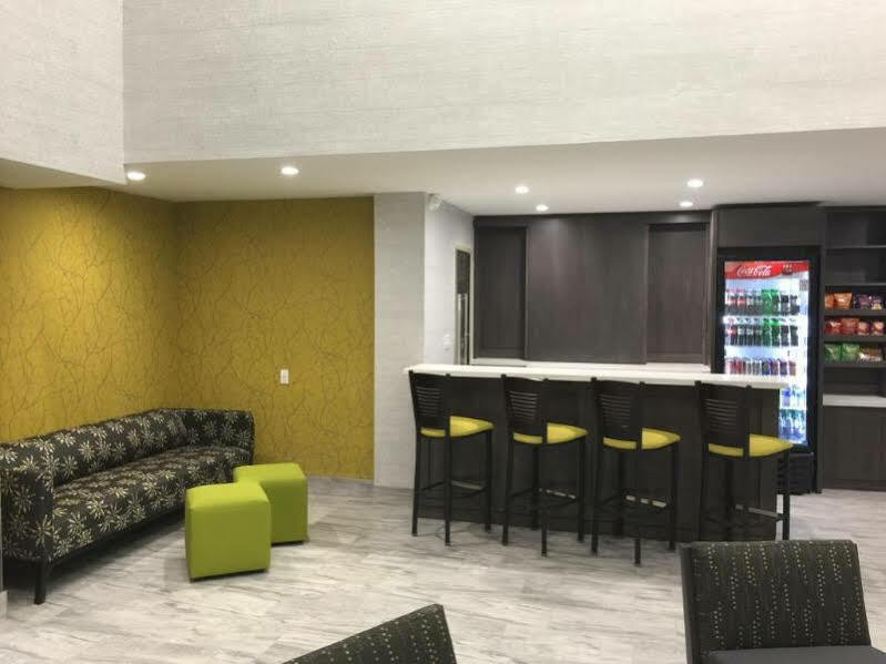 Quality Inn Лимингтон Экстерьер фото